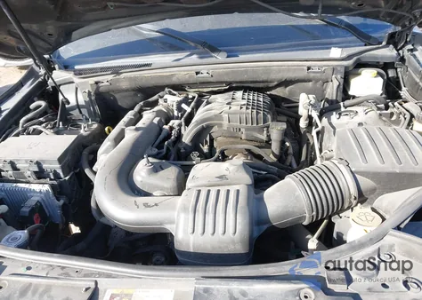 2015 Jeep Grand Cherokee Overland z USA, uszkodzony, nr VIN 1C4RJFCG9FC237173